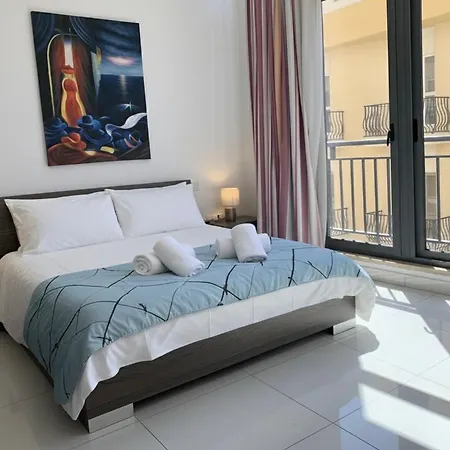 Bright And Spacious 2 Bedroom In St Julians, Steps From Spinola Bay San Ġiljan