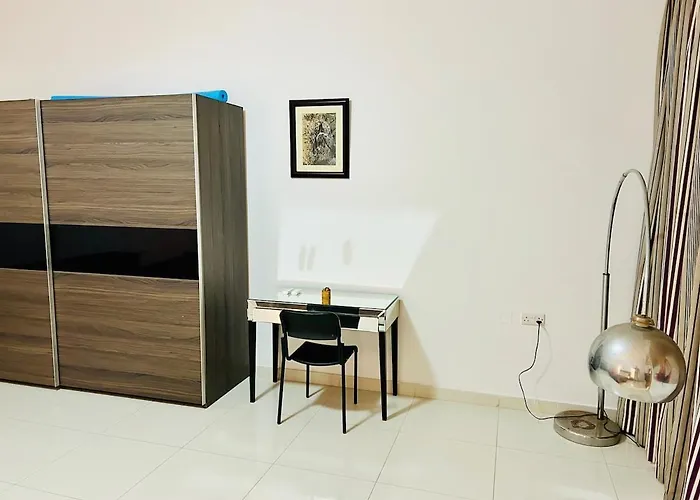 شقة Bright And Spacious 2 Bedroom In St Julians, Steps From Spinola Bay سانت جوليان